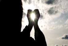 马刺主场挫败独行侠，取得西部半决赛先机